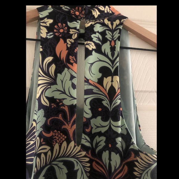 Olivaceous dress 👗 - Picture 4 of 6